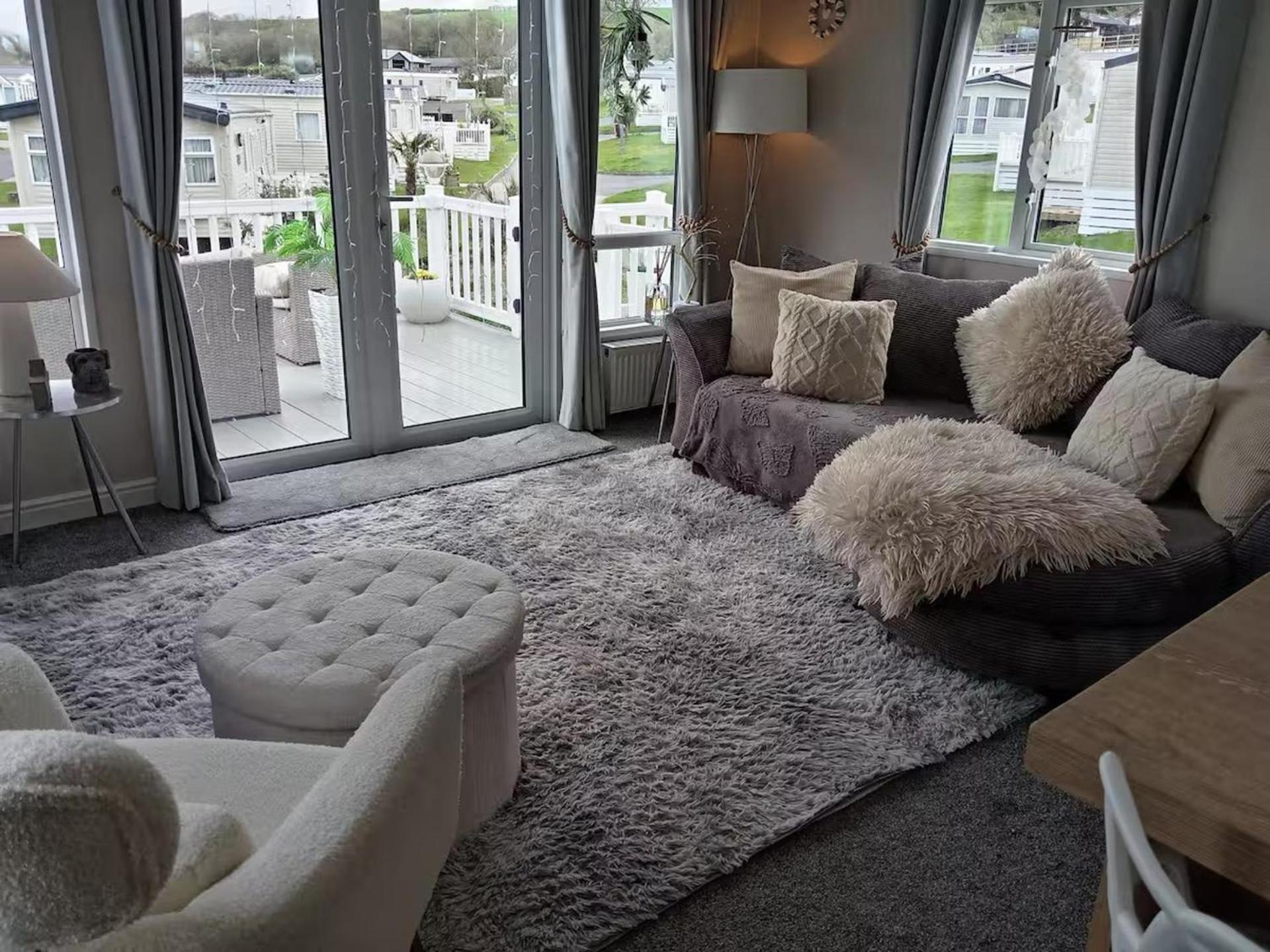 Poppy'S Retreat - Lodge In The Valley Of Porth *